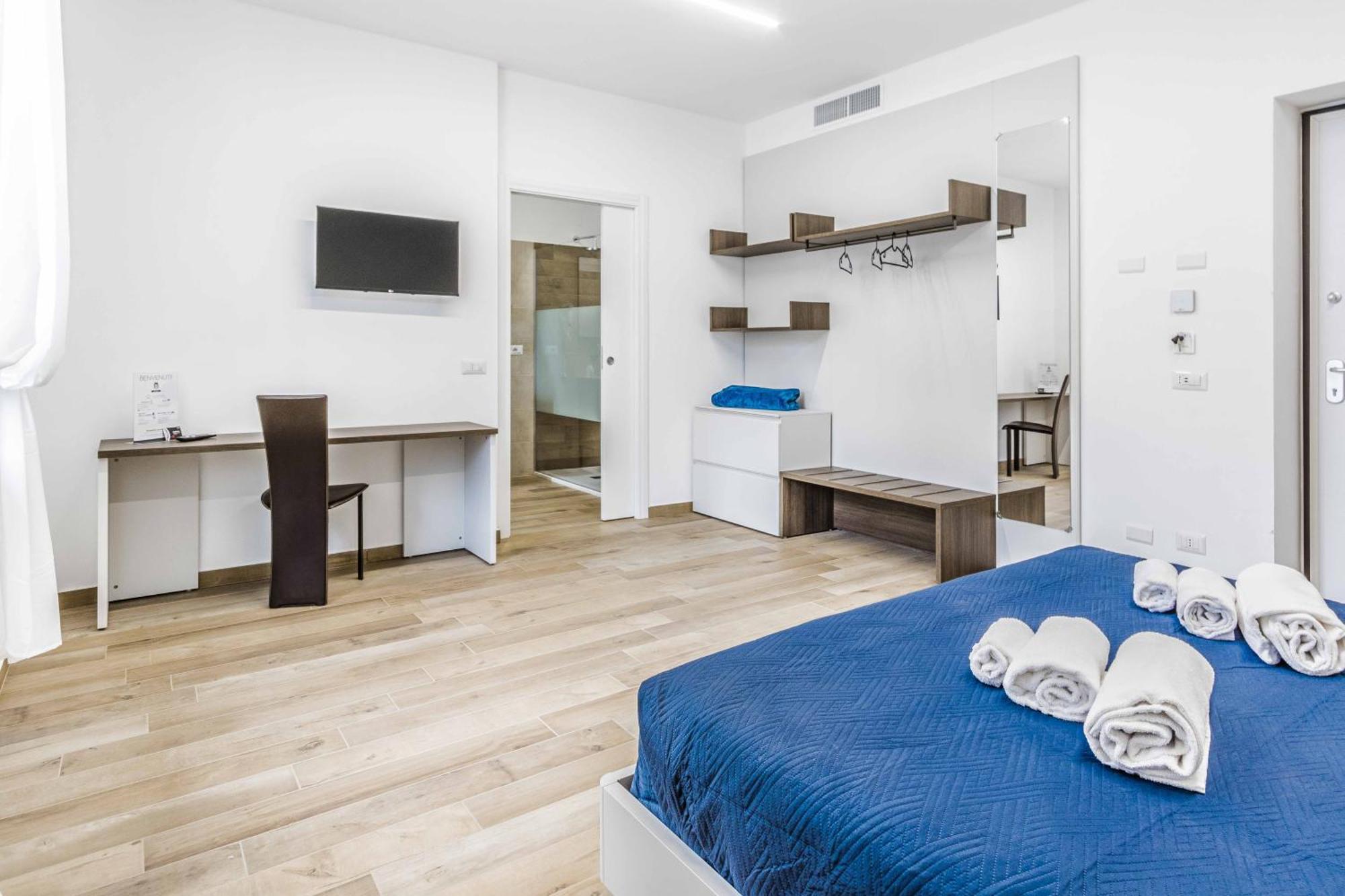 La Perla Rooms 萨龙诺 外观 照片